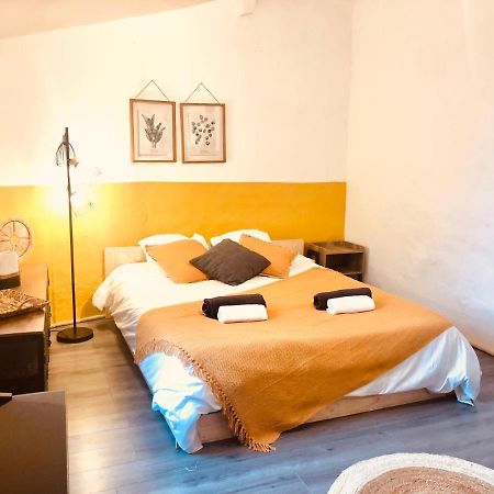 ニームCasa Amarilla Avec Exterieurアパートメント エクステリア 写真